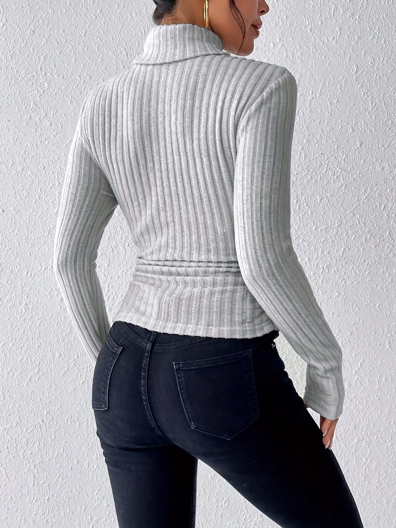 Turtle Neck Slim Sweater